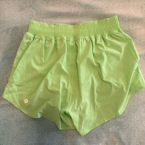 lulu lemon bright green shorts - size 4 - like new